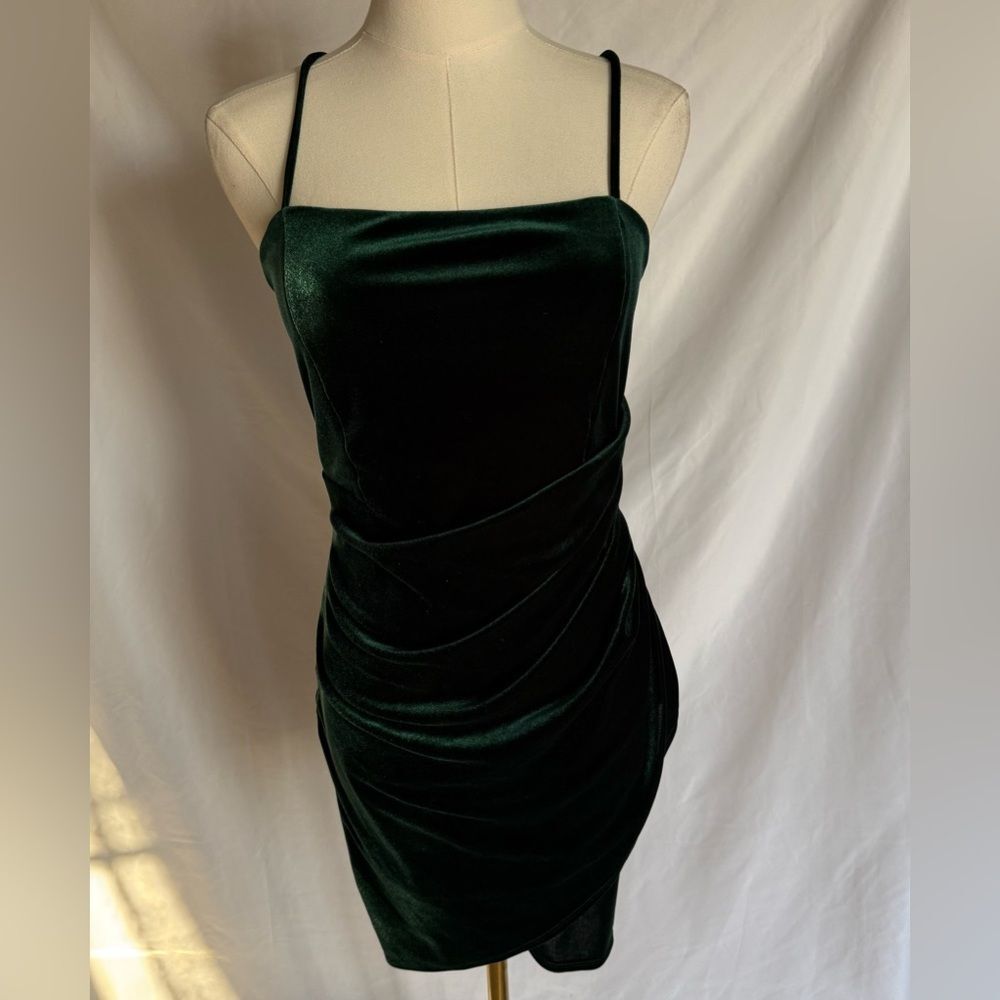 Windsor Emerald Green Velvet Ruched Bodycon Mini Dress - Size Medium